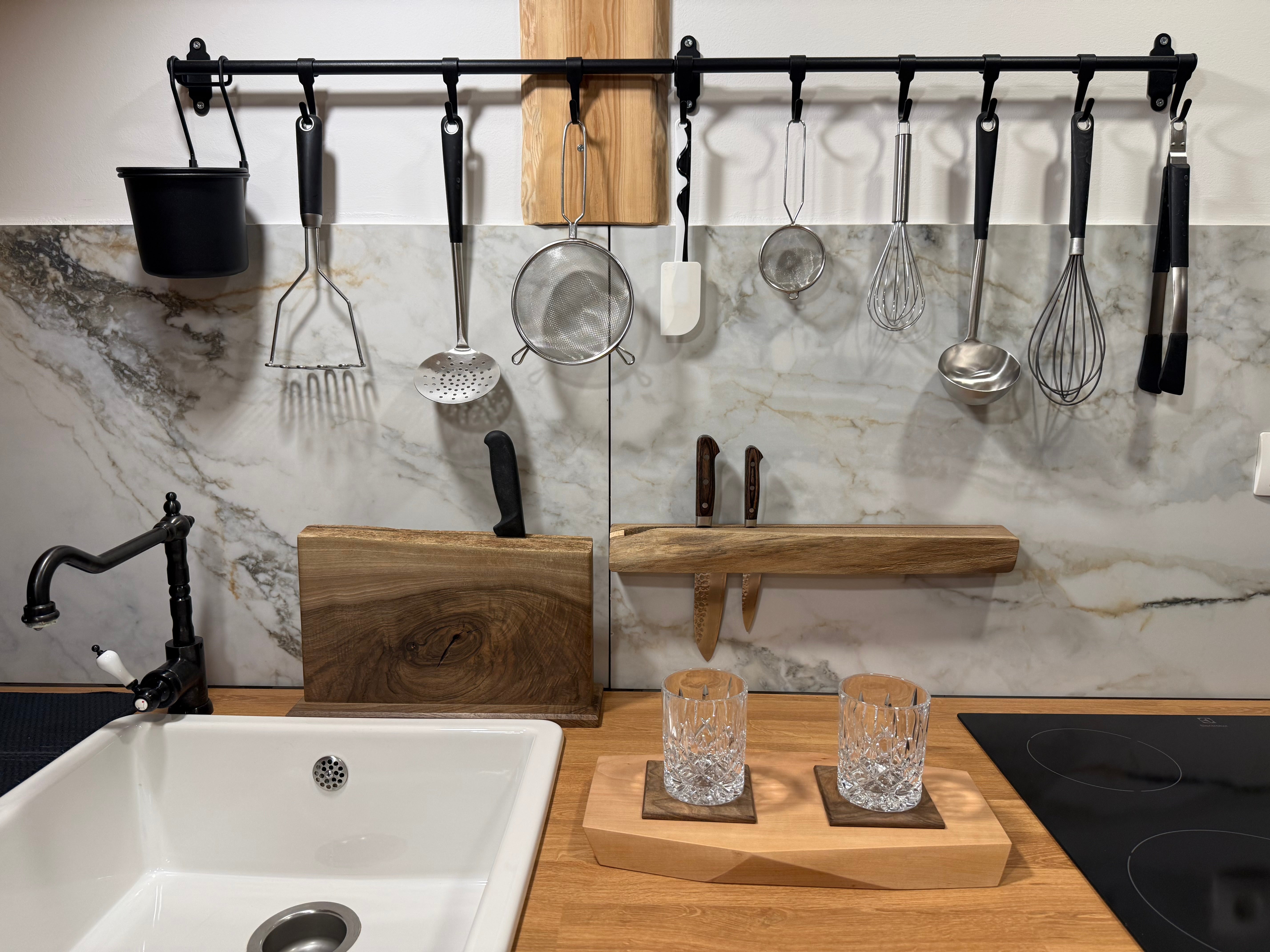 Walnut Wall Knife Holder